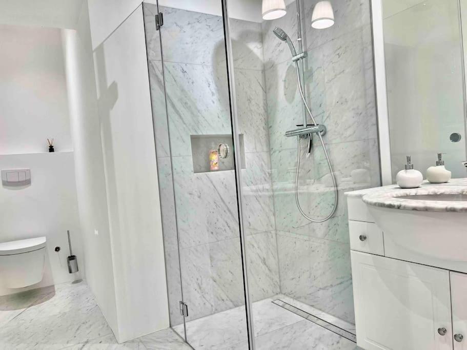 Gemuetliches Und Modernes Apartment,44 M² Wien Exteriör bild